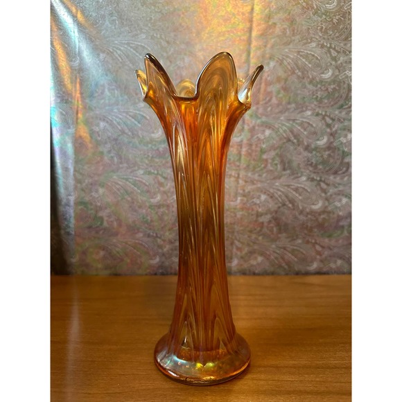 Fenton Boggy bayou 10” tall swing marigold and iridescent carnival glass vase - Picture 3 of 10